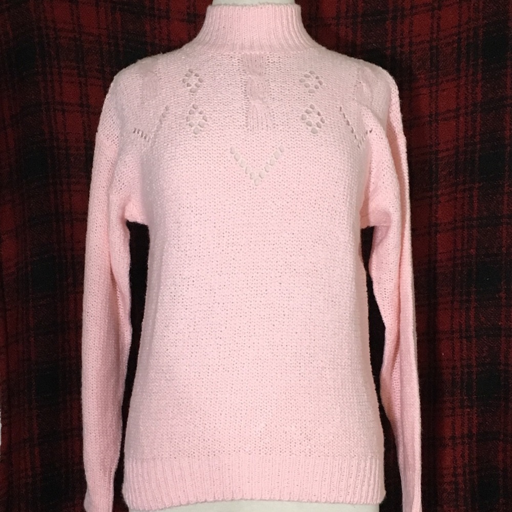 Diane Von Furstenberg Knitted Sweater- vintage 
* 3 x $ 15 * bundle and save